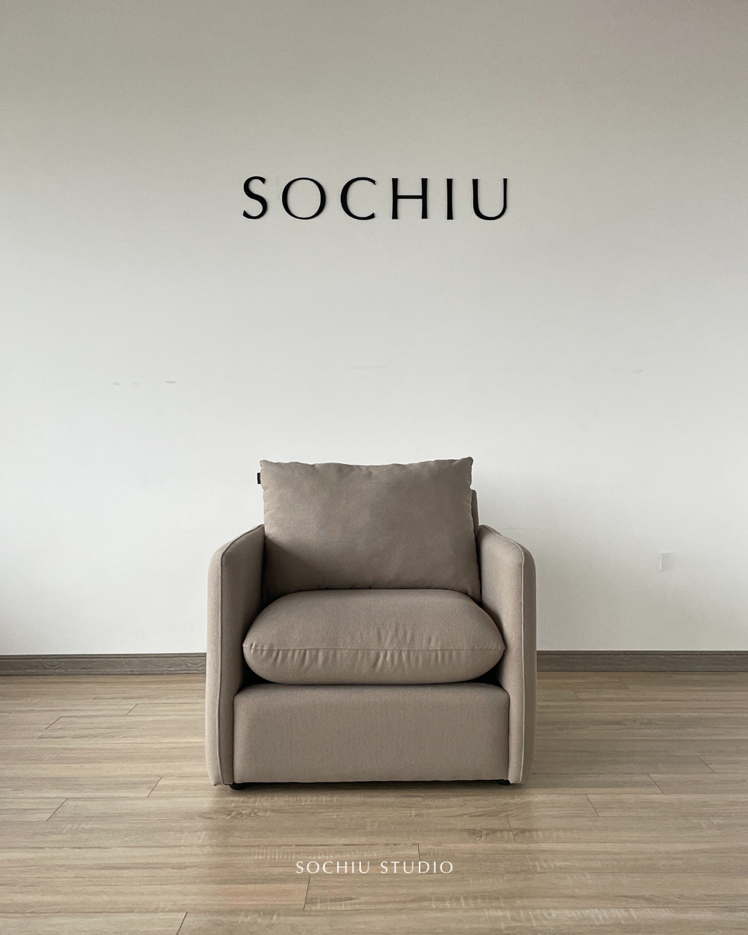 Grace Armchair – sofa Sochiu Studio