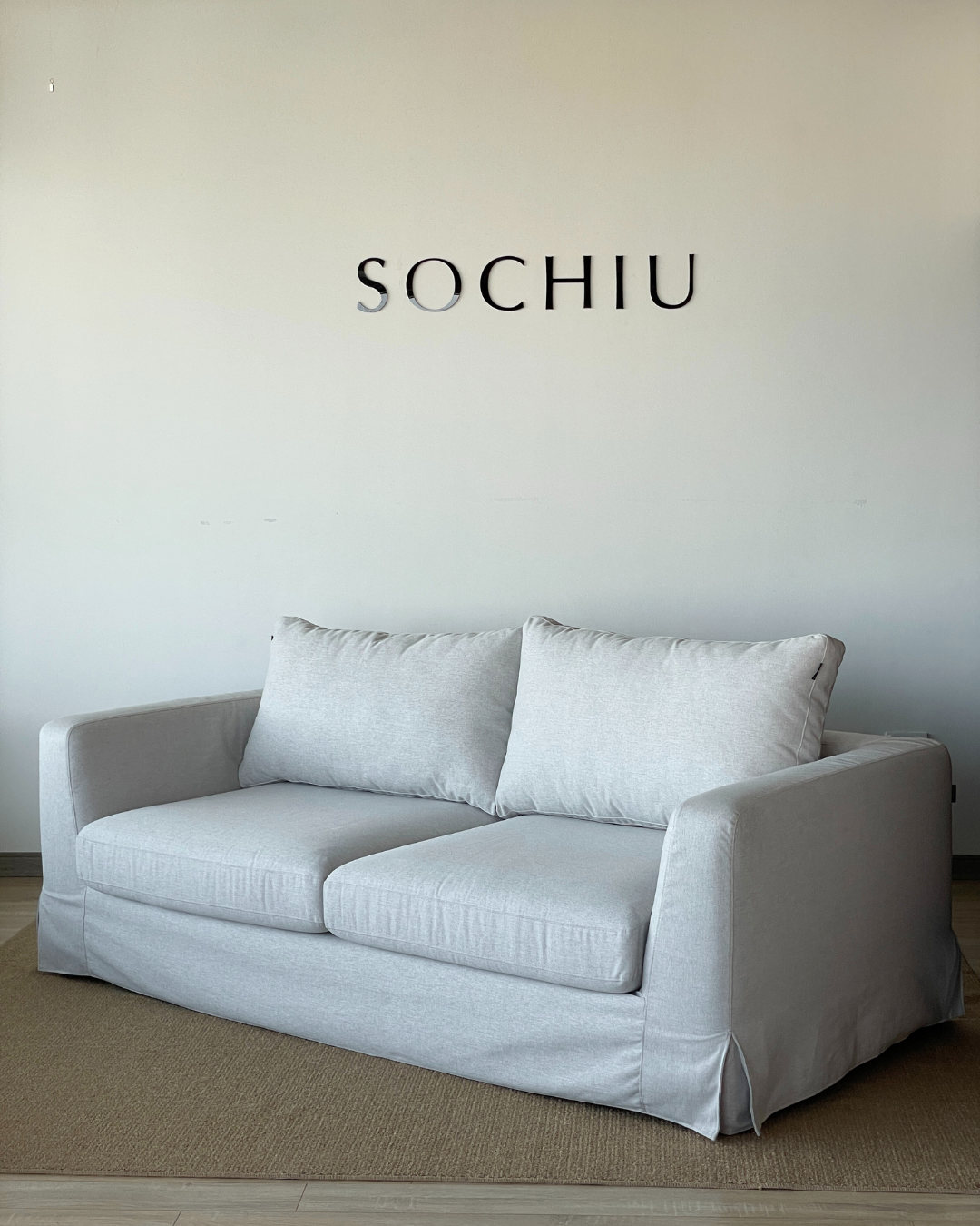 Jóse Sofa – sofa Sochiu Studio