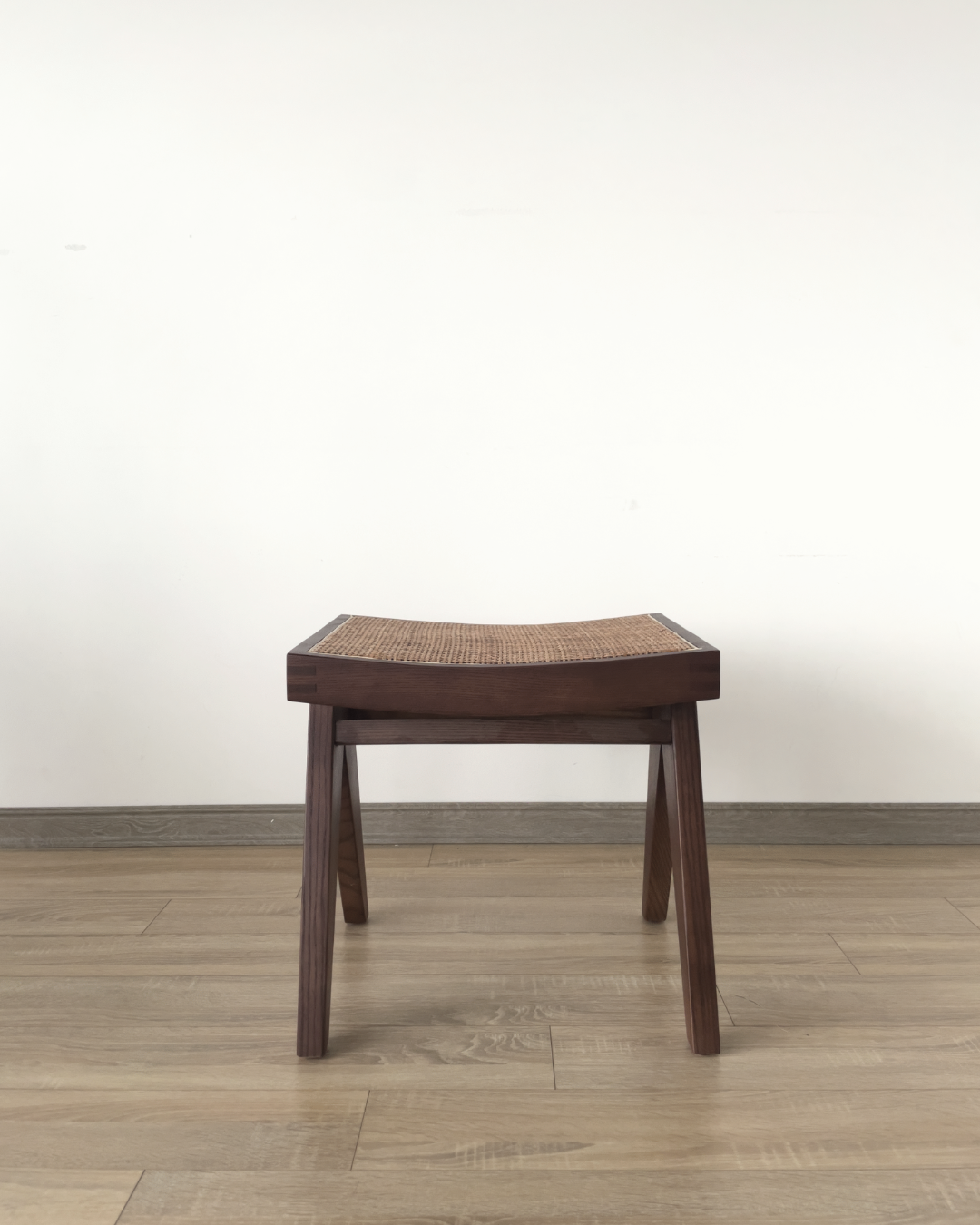 Rattan Pierre Jeanneret Stool – ghế gỗ Sochiu Studio