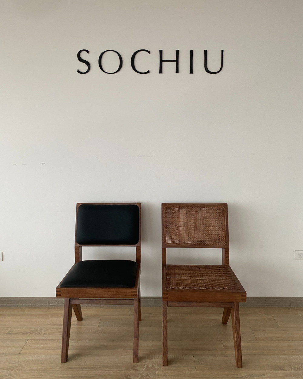 Rattan Pierre Jeanneret Dining Chair – ghế gỗ Sochiu Studio