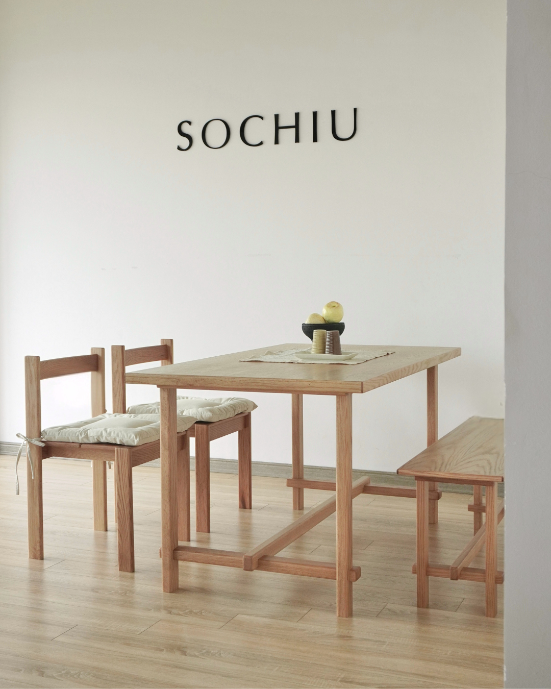 Fuji Dining Table – bàn ăn Sochiu Studio