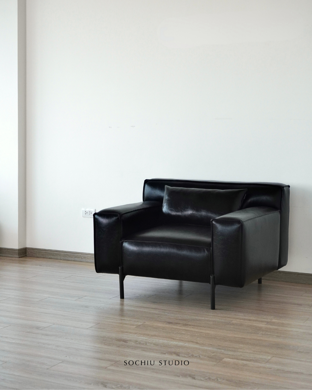 Maison Armchair – sofa Sochiu Studio