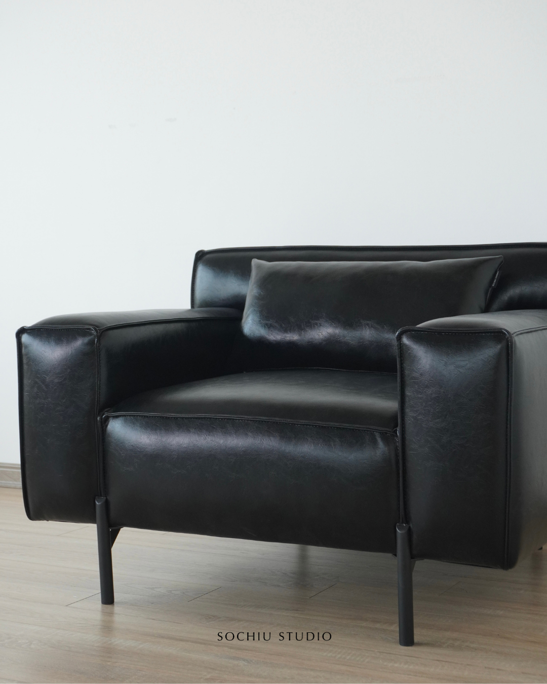 Maison Armchair – sofa Sochiu Studio