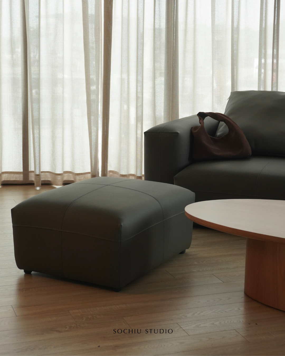 Haru Sofa Leather Version – sofa Sochiu Studio