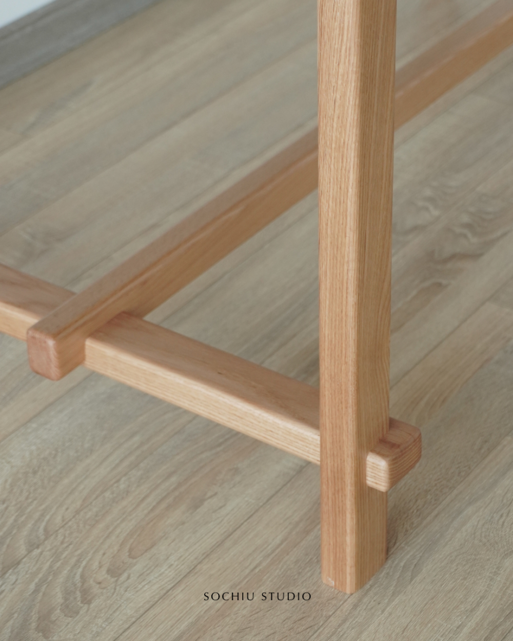 Fuji Dining Table – bàn ăn Sochiu Studio