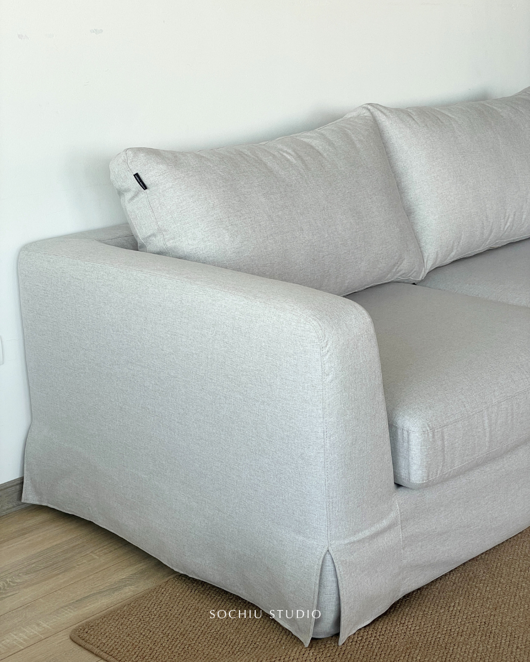 Jóse Sofa – sofa Sochiu Studio