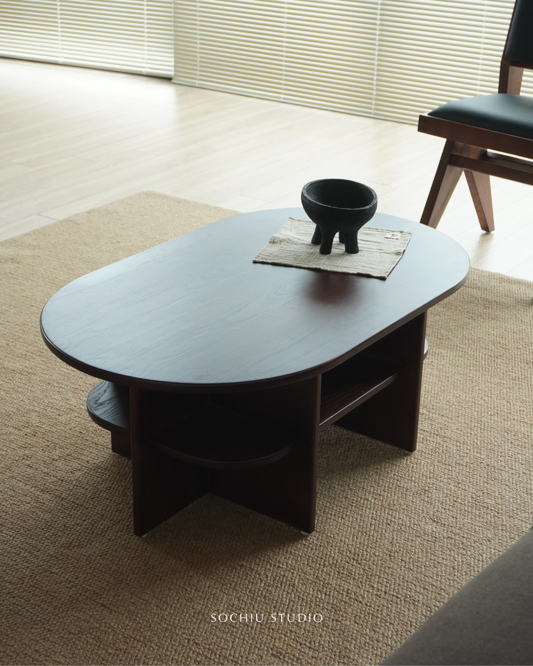 Luna Coffee Table – bàn trà Sochiu Studio