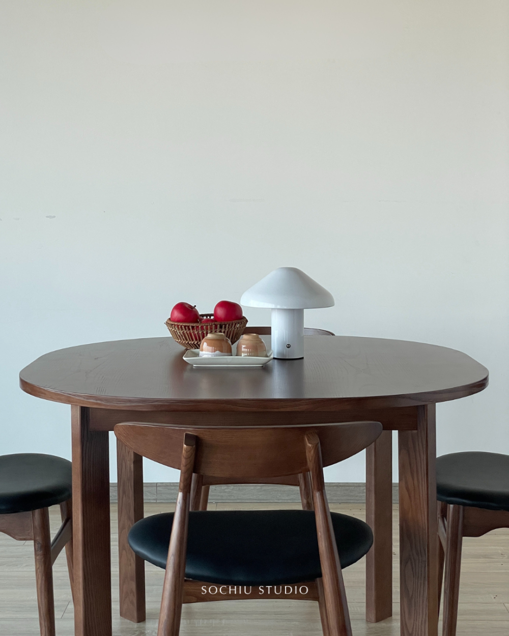 Kai Dining Chair – ghế gỗ Sochiu Studio