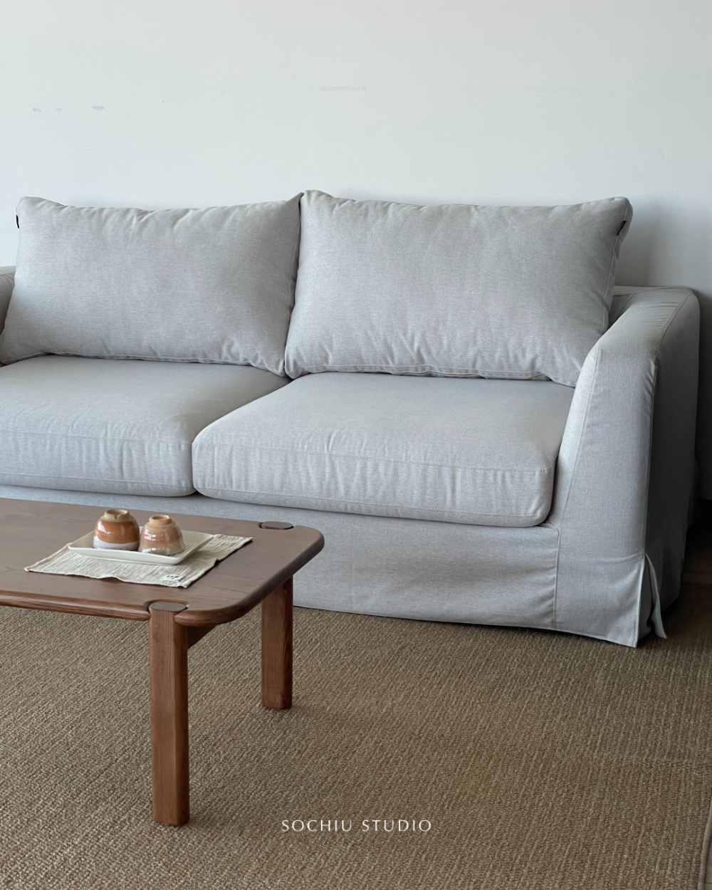 Jóse Sofa – sofa Sochiu Studio