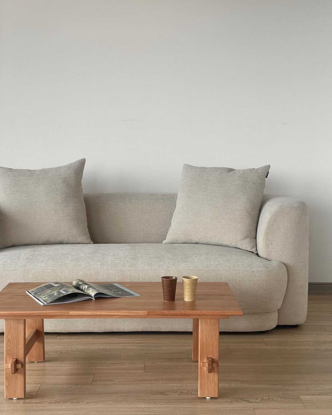Carter Coffee Table – bàn trà Sochiu Studio