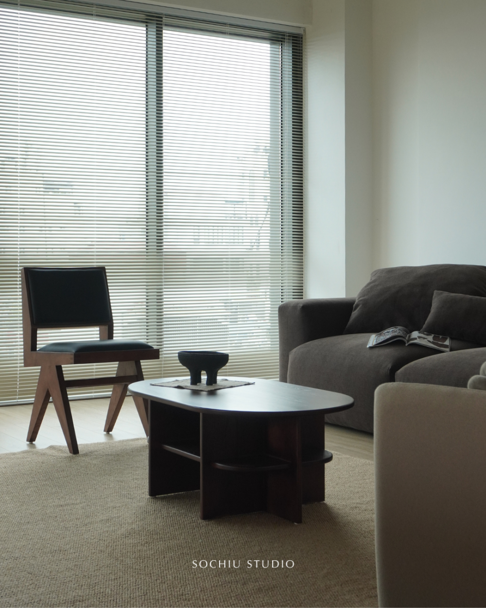 Luna Coffee Table – bàn trà Sochiu Studio
