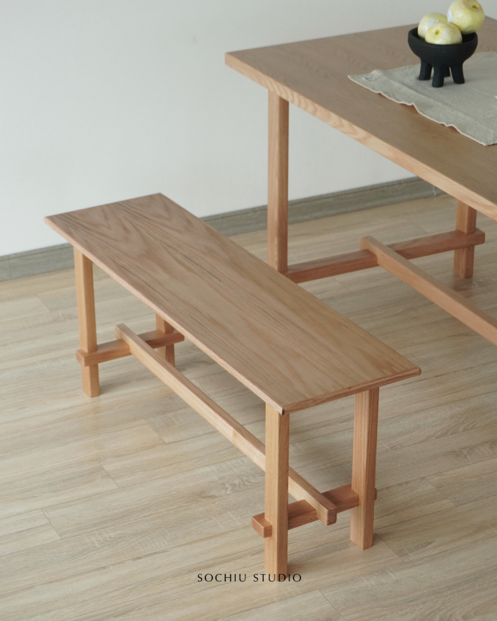 Fuji Dining Table – bàn ăn Sochiu Studio