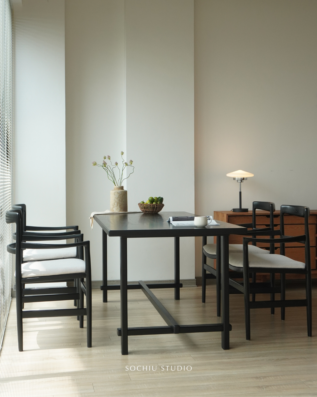 Fuji Dining Table 1800 – bàn ăn Sochiu Studio