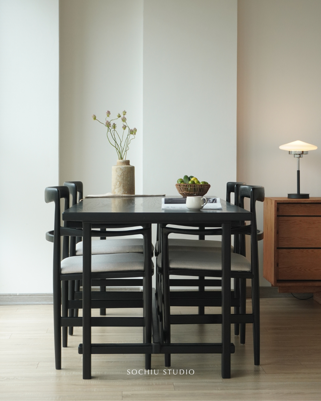Fuji Dining Table 1800 – bàn ăn Sochiu Studio